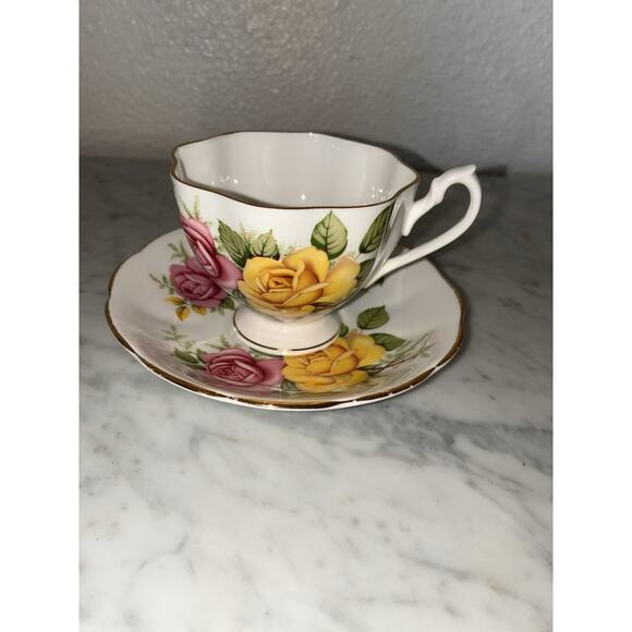 Queen Anne Roses Footed Cup & Saucer Set England - Picture 4 of 10